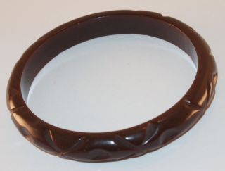 Vintage Chocolate Brown Bakelite Deeply Carved Rounded Band Bangle Bracelet