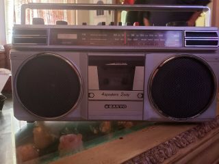 Vintage Sanyo M9706 Ghettoblaster Boombox Radio Cassette Recorder Stereo