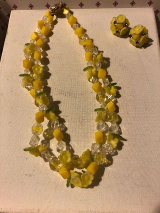 Vintage Gold Tone Yellow Flower Heavy Plastic Necklace And Clip On Earrings