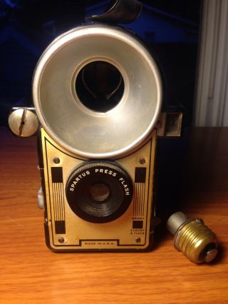 Vintage Spartus Press Flash Camera 1941.  First Flash Camera