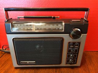 Ge Superadio Model 7 - 2880b Portable Am Fm Radio Long Range Fine Tune Afc