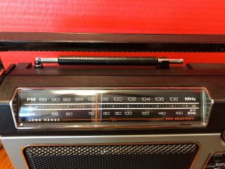 GE Superadio Model 7 - 2880B Portable AM FM Radio Long Range Fine Tune AFC 4