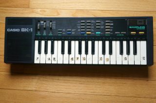 Vintage Casio Sk - 1 Sampling Electronic Keyboard Synthesizer &