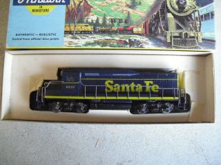Vintage Ho Scale Athearn Santa Fe 6237 Gp30 Diesel Locomotive 3146 2