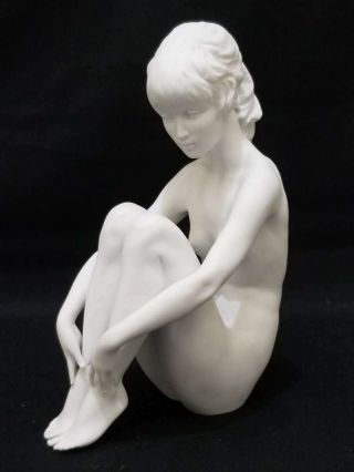 Vintage Kaiser 568 Germany White Porcelain Female Figurine,  2 Of 2