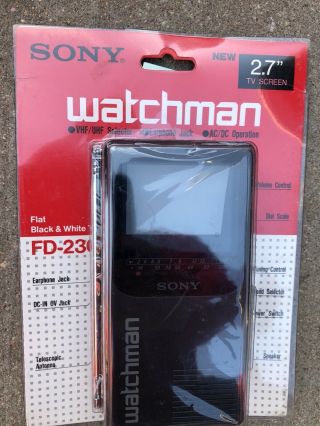 Vintage Sony Watchman Black And White Portable TV FD230 2