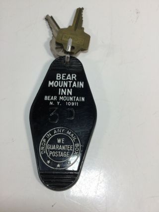 Vintage Bear Mountain Inn York Hotel Motel Room Door Key & Fob 3d