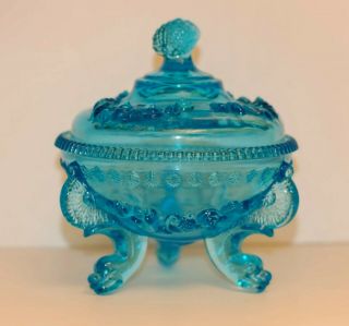 Vintage Westmoreland Argonaut Shell W/ Dolphin Feet Candy In Ice Blue Carnival