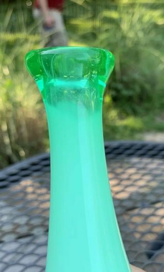 Green Vintage Fenton Vaseline Hobnail Opalescent Bud Vase - - Glows w/Blacklight 5