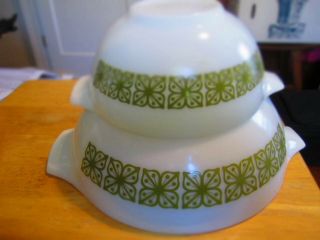 Vintage Pyrex Mixing Bowl 2 Pc.  Set 442 And 444 - Green Square Flower