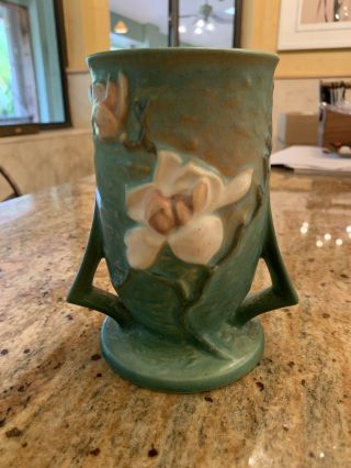 Vintage Roseville USA 87 - 6” Magnolia Vase with Two Handles in Green 1940s 3