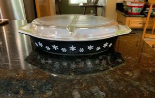 Vintage Pyrex Black 1.  5 Qt White Snowflake Divided Dish Casserole Cover Oval Usa