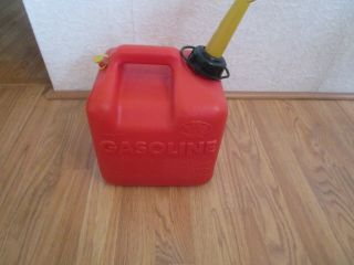 Vintage Chilton 2 Gallon Vented Gas Can Model P - 20 3