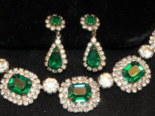 Vintage Emerald Green & Clear Rhinestone Silver Tone Runway Necklace Earring Set