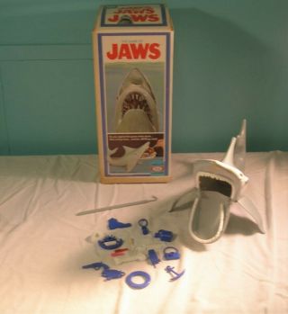Vintage The Game Of Jaws By Ideal,  1975