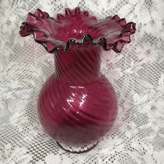 Vtg Fenton Cranberry Dark Pink Swirled Glass Ruffle Wavy Edge Vase 8 Inches Tall 2