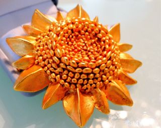 Vtg Kate Hines High End Matte Gold 2.  75 " Sunflower Runway Brooch Lagerfeld Style