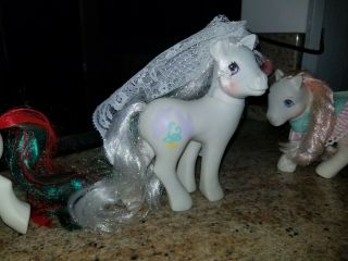 Vintage 1980 ' s My Little Pony - BRIDE,  CHRISTMAS,  PINK FUZZ,  hearts w/clothes (4) 2