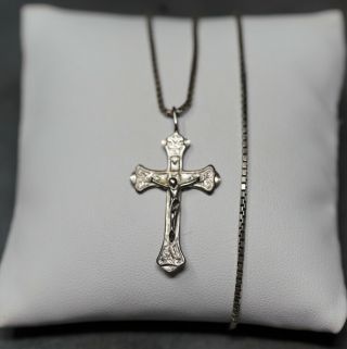 Vintage Sterling Silver Crucifix Cross Pendant Necklace 18”