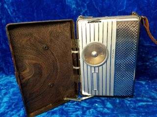 Vintage 1940 ' s RCA Victor Model 54B2 Portable Battery Operated Tube Radio 2