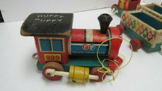 Vintage 1963 Fisher Price Huffy Puffy 5 Car Wooden Pull Toy Train 999 t2898 4