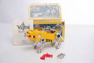 Vintage 1984 Voltron Yellow Lion Figure W/ Box Panosh Place