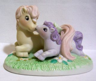 Vintage 1985 My Little Pony " An Affectionate Moment " Porcelain Figurine