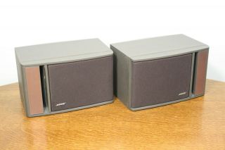 Vintage Bose Model 141 Bookshelf Speakers.  Great Sound,