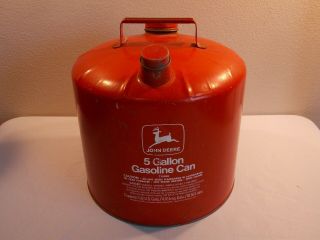 Vintage 1960 - 70s John Deere 5 Gallon Farm Tractor Red Gas Fuel Metal Can