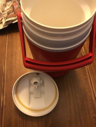Vintage Igloo Legend 1/2 Gallon Water Cooler/Jug With 2 Handles - Red And White 4
