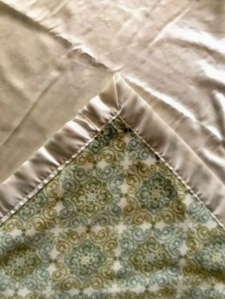 Vintage Soft Green Gold Scroll Pattern Blanket Satin Backed Edge Lining 87”x56”