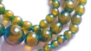 Czech Vintage Art Deco Yellow And Green Swirls Graduated Glass Bead Necklace