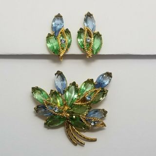 Vintage Unsigned Gold Tone Blue Green Rhinestone Brooch Clip On Earrings Set
