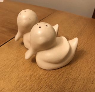 Vintage Tudor Potteries Hollywood Ware Duck Salt And Pepper Shakers