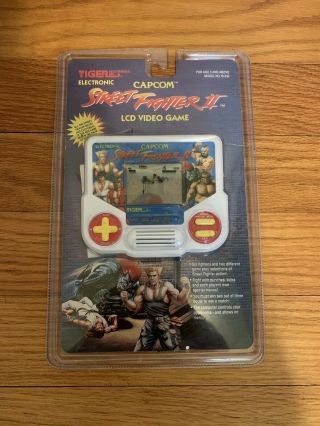 Vintage Street Fighter Ii Capcom Tiger Handheld Video Game