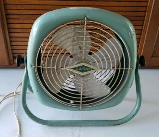 Vintage Mid Century Lasko Turquoise Metal Desktop Fan