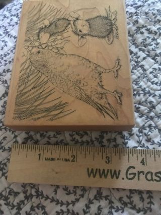 Vintage Wood Mounted Rubber Stamp House Mouse Kissing A Bird 3