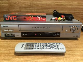 Sanyo 4 - Head Vcr Vhs Hi - Fi Stereo Video Cassette Recorder Vwm - 900 W/ Remote