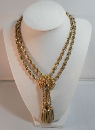 Vintage Unsigned Gold Tone Rope Chain Necklace With Tassel Pendant
