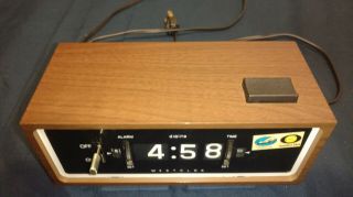 Westclox Dialite Flip Clock Radio Vintage Space Age Model 20310 in good cond 4