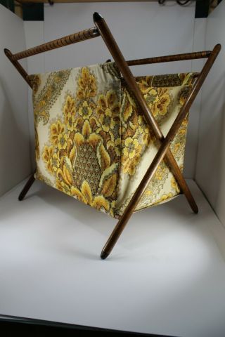 Folding Yarn Knitting Sewing Tote Basket Fabric/wood Flowers Vintage Mid Century