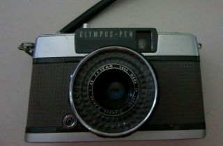 Vintage Olympus Pen Ees - 2 35mm Camera May Vg Vtg