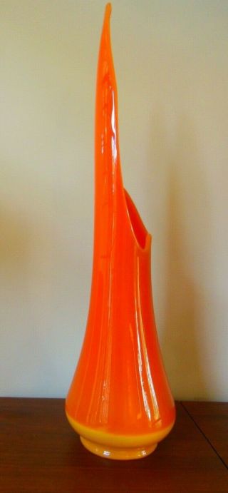 21.  5 Inch Vintage Mid Century Modern Orange Slag Swirl Glass Vase Akro Agate