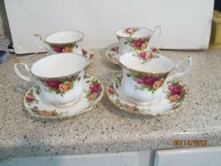 Vintage Royal Albert Old Country Roses Tea Cup & Saucer Set.  Made In England.  1