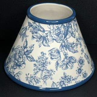 WHITE BARN Candle Shade Vintage Look Floral Blue White Ceramic Jar Candle Top 3