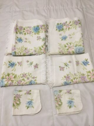 Vintage Springmaid White Floral 6 Piece Bathroom Towel Set