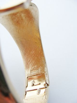 CROWN TRIFARI Hinged Clamper Bracelet … Vintage Gold Tone Leaf Bracelet,  Signed 6