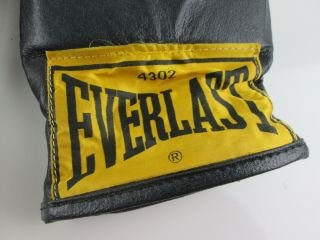 Vintage Everlast boxing gloves Model 4302 3