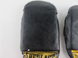 Vintage Everlast boxing gloves Model 4302 4