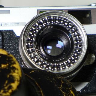 Vintage PETRI 7S CAMERA with leather case 4